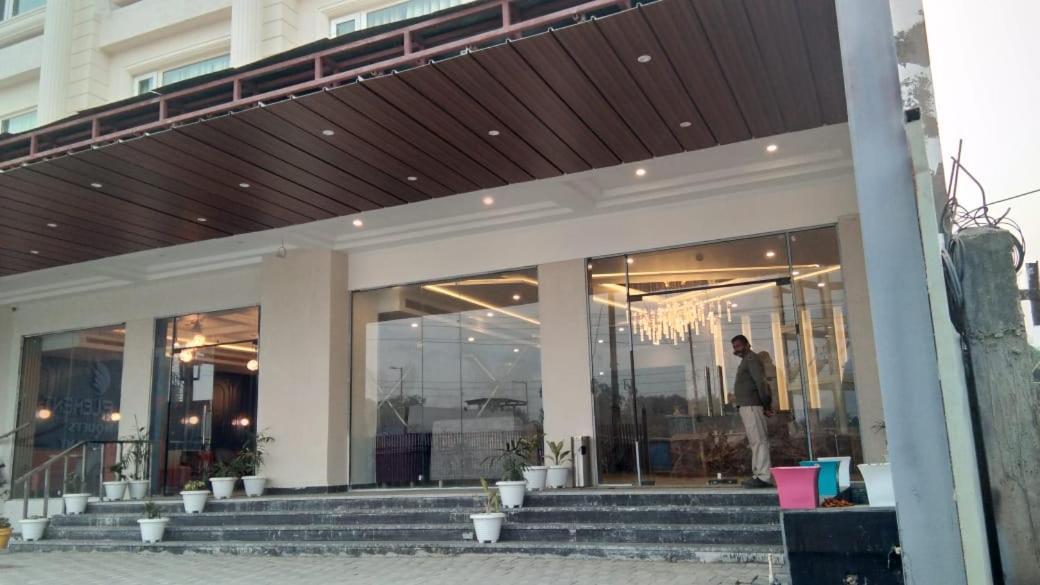 Hotel Four Element Varanasi Dış mekan fotoğraf