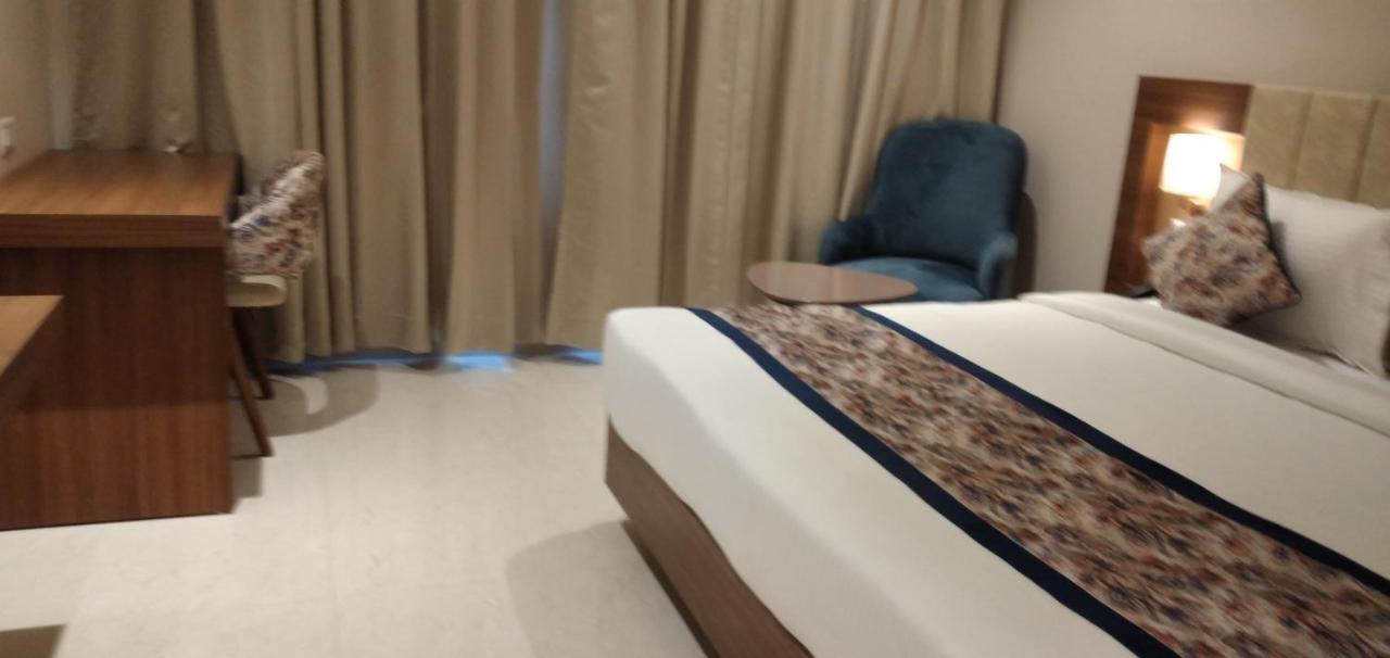Hotel Four Element Varanasi Dış mekan fotoğraf
