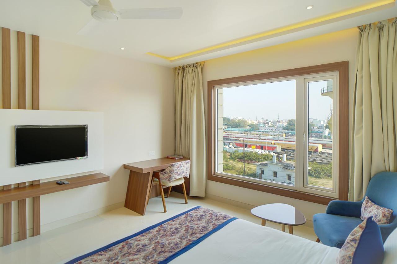 Hotel Four Element Varanasi Dış mekan fotoğraf