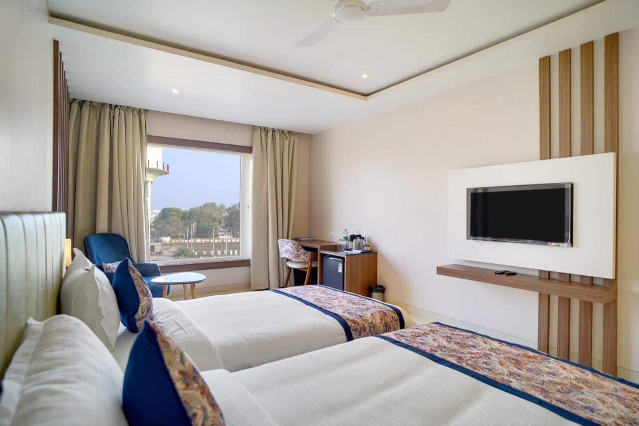 Hotel Four Element Varanasi Dış mekan fotoğraf