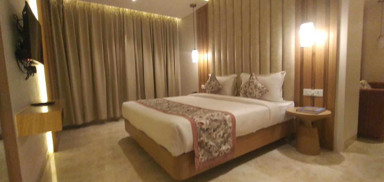 Hotel Four Element Varanasi Dış mekan fotoğraf