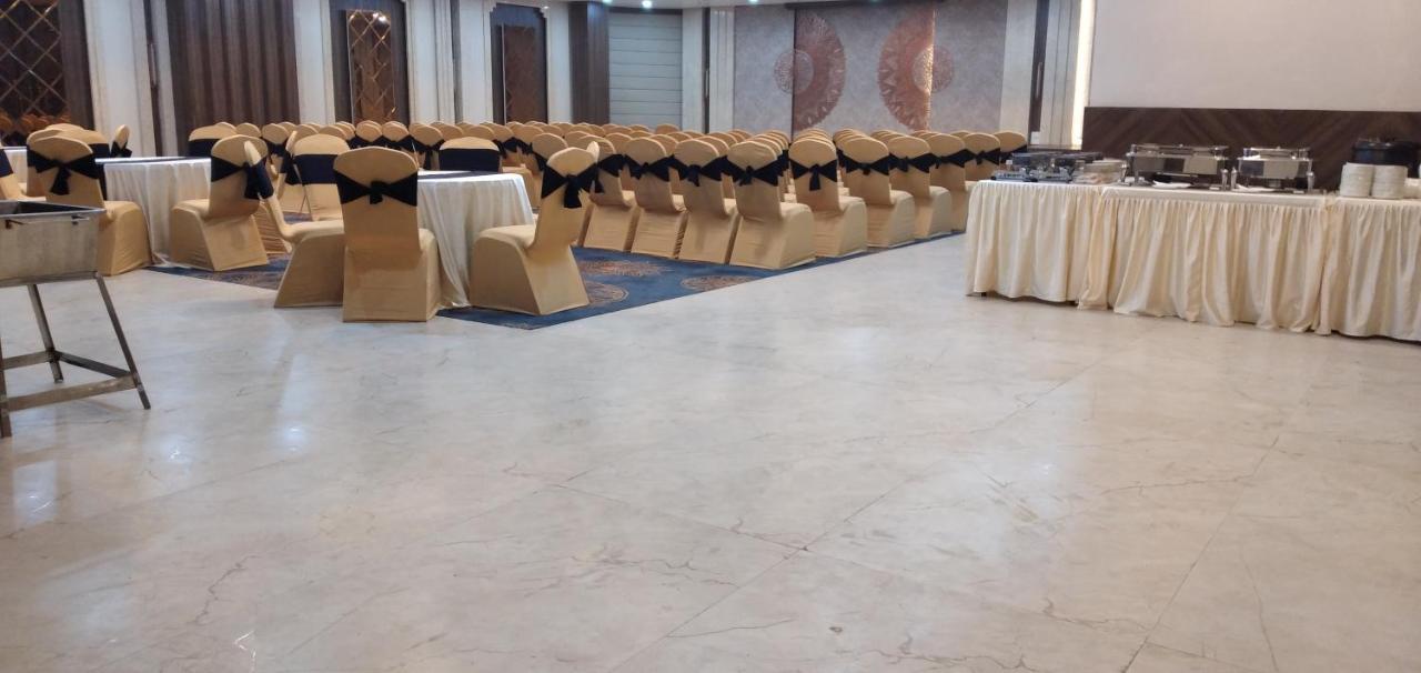 Hotel Four Element Varanasi Dış mekan fotoğraf