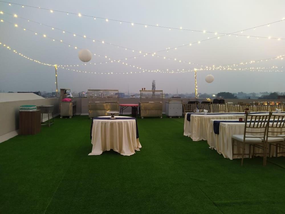 Hotel Four Element Varanasi Dış mekan fotoğraf