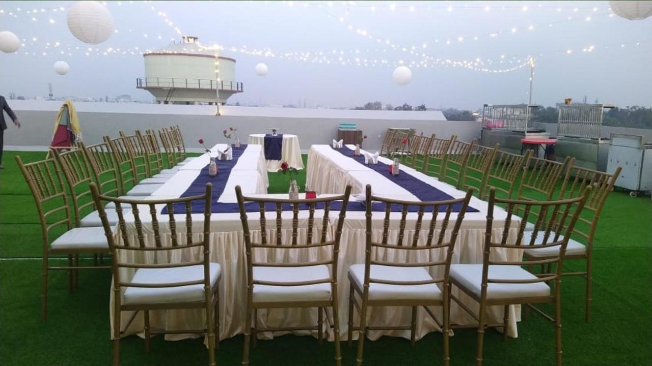 Hotel Four Element Varanasi Dış mekan fotoğraf